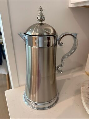 Carafe Astoria (stainless Hollowware) by Southern Living Home